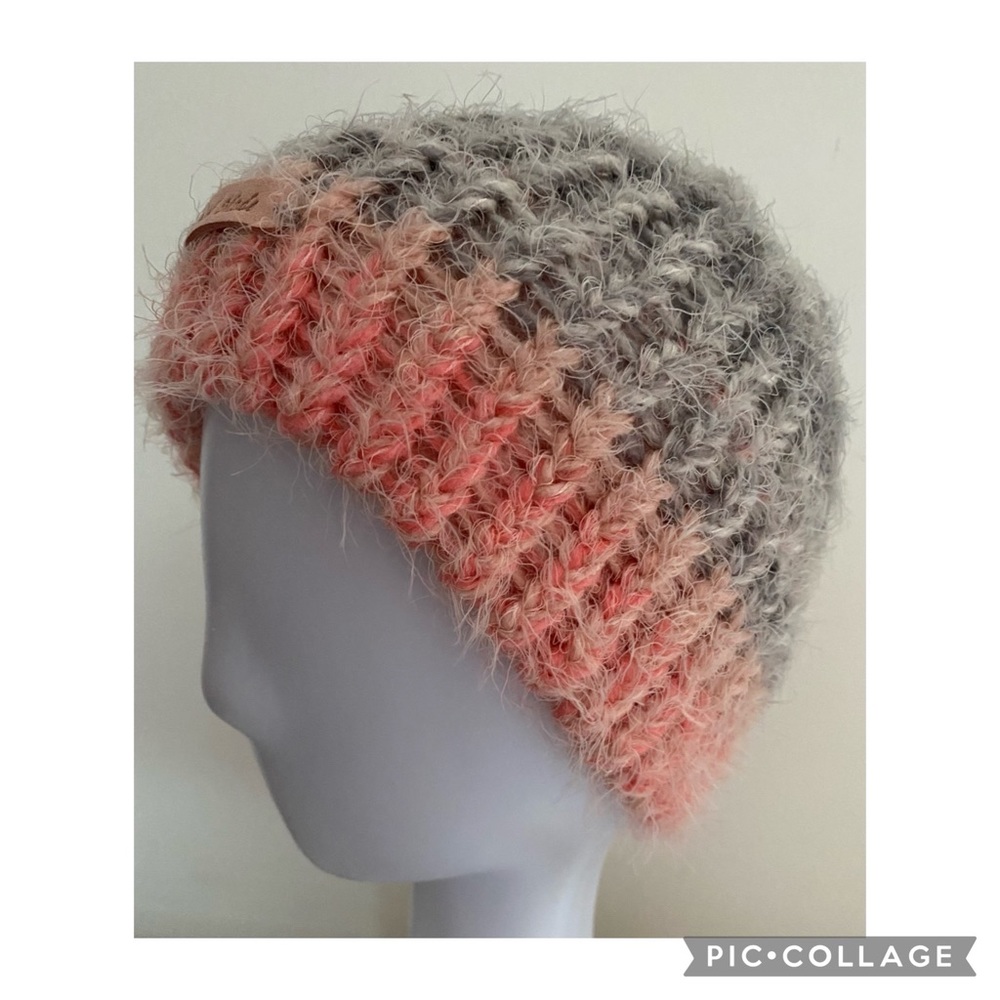 NWT Teens Knitted Hats, Warm & cozy, Knitting, Hats, Unisex, Handmade by Seller.